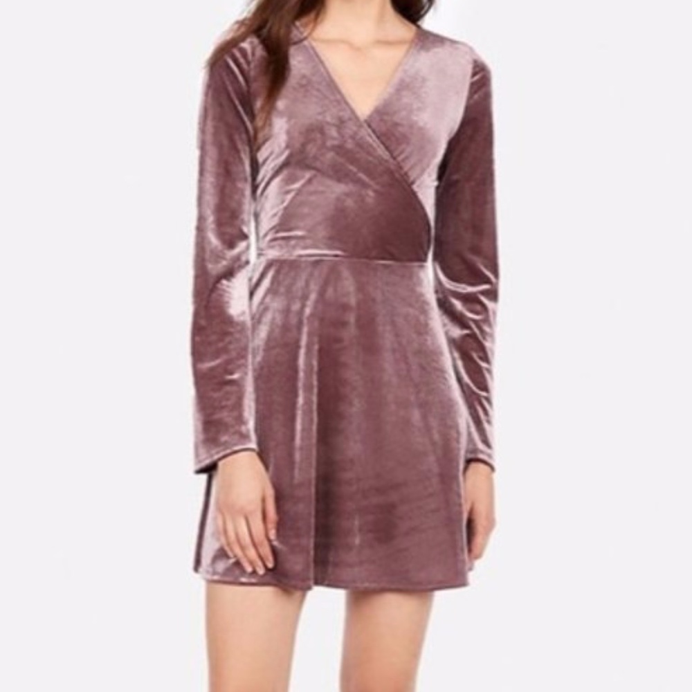 Velvet Ribbed Bell Sleeve Dress- EXPRESS